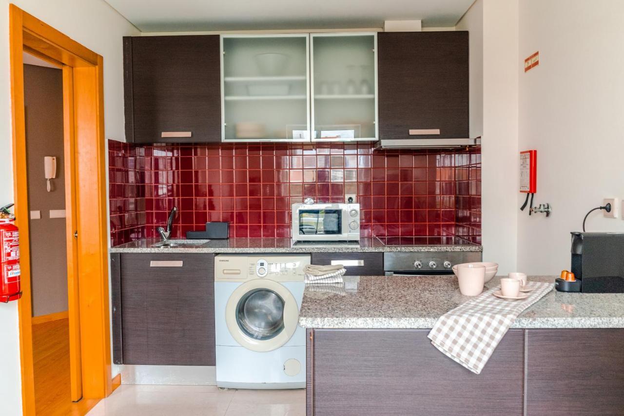 Sunny Studio In The Heart Of Lapa - 5Min Walk To Metro! Porto Bagian luar foto